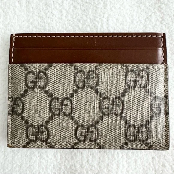 Gucci Beige GG Supreme Card Holder - Picture 3 of 12